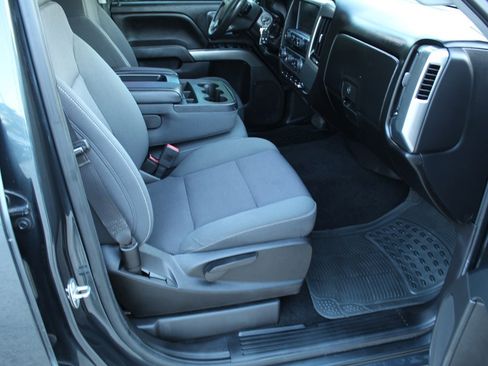 Used 2018 Chevrolet Silverado 1500 LT w/ All Star Edition image 21