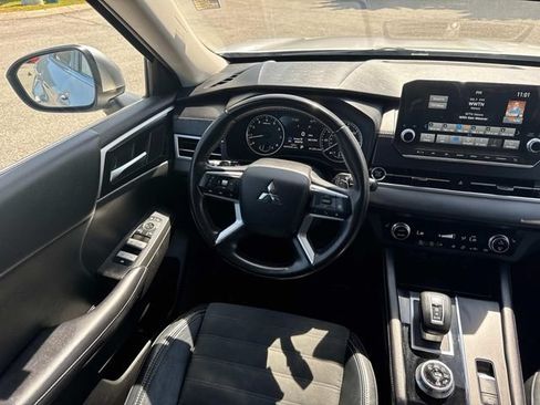 Used 2022 Mitsubishi Outlander SE AWD/4WD image 21