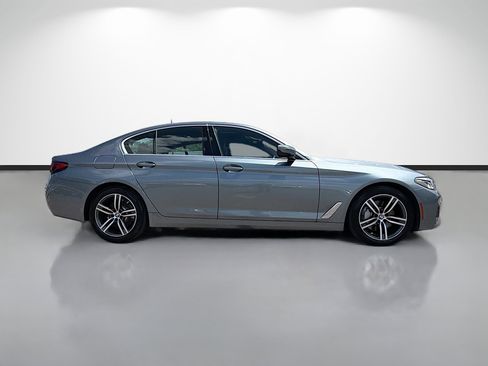 Used 2021 BMW 530i w/ Convenience Package RWD image 2