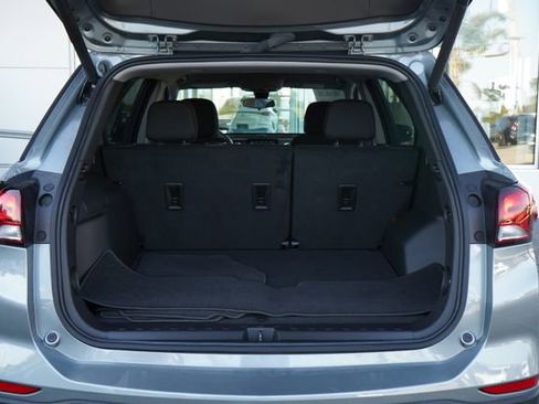 Used 2024 Chevrolet Equinox LT FWD image 8