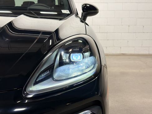 Certified 2023 Porsche Cayenne Platinum Edition AWD/4WD image 10