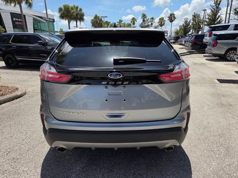 Used 2021 Ford Edge Titanium FWD image 11