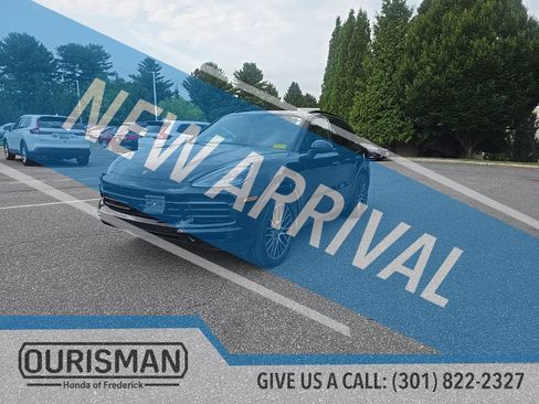 Used 2022 Porsche Cayenne Platinum Edition AWD/4WD image 4