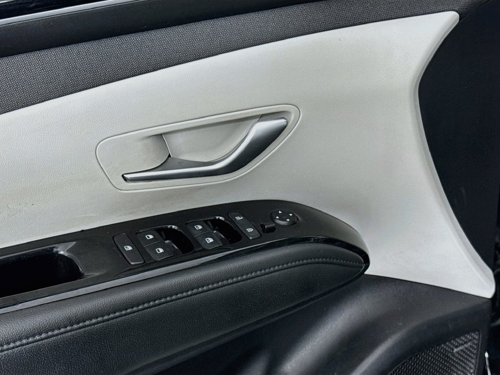 Used 2022 Hyundai Tucson Limited w/ Cargo Package FWD image 18
