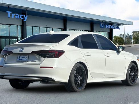 Used 2026 Honda Civic Sport image 4