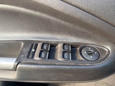 Used 2019 Ford Escape SEL image 17