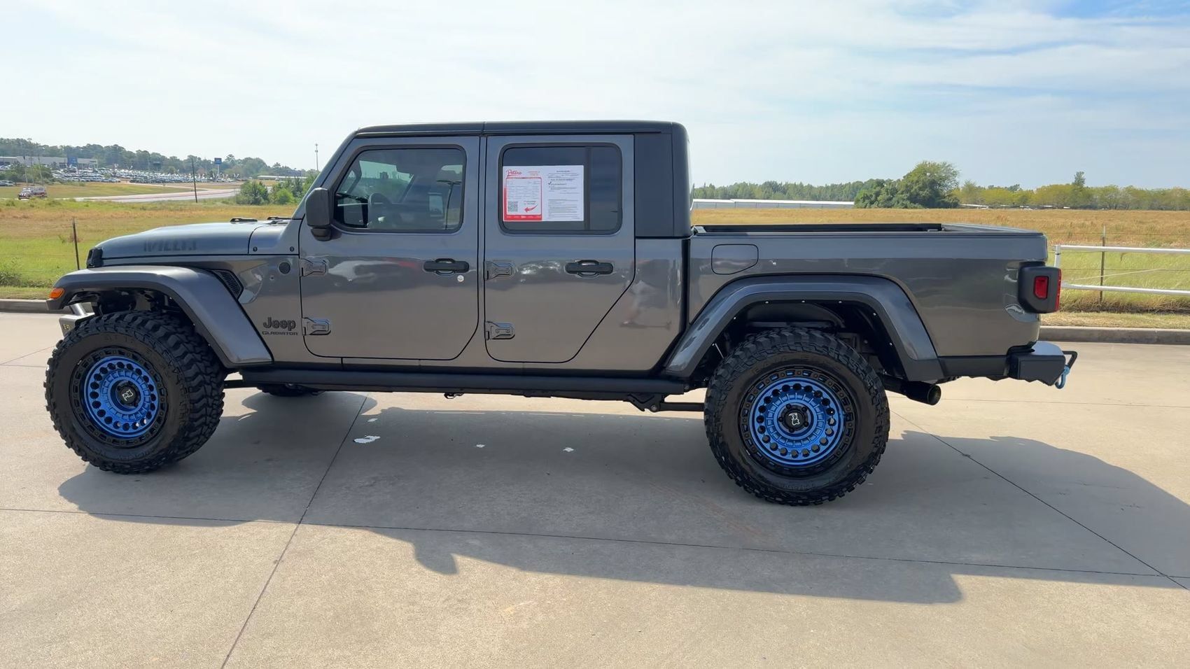 Used 2021 Jeep Gladiator Sport AWD/4WD image 5