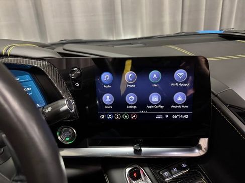 Used 2020 Chevrolet Corvette Stingray Premium Cpe w/ 3LT Preferred Equipment Group RWD image 20
