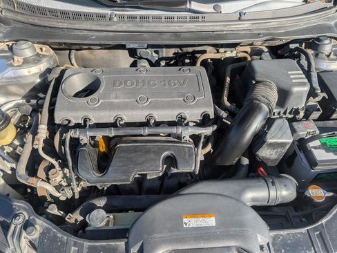 Used 2010 Kia Forte EX image 16