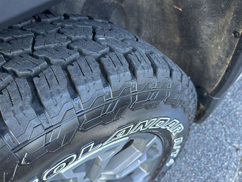 Used 2023 GMC Sierra 1500 SLE image 35