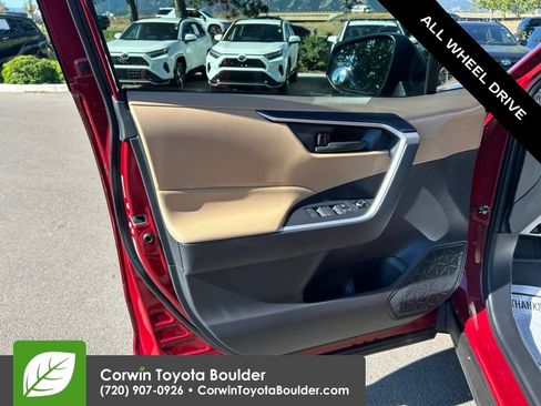 Used 2025 Toyota RAV4 LE AWD/4WD image 22