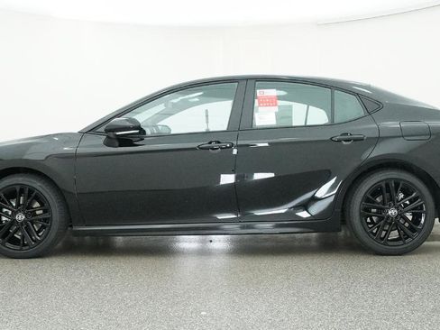 New 2026 Toyota Camry SE FWD image 22