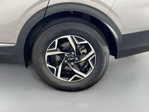 Used 2023 Kia Sportage LX AWD/4WD image 32