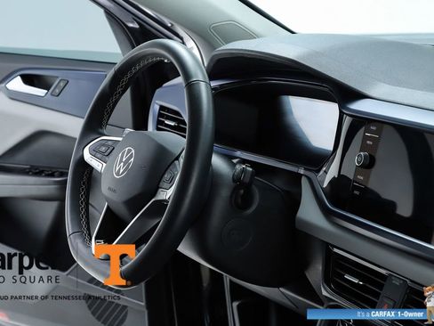 Used 2023 Volkswagen Taos SE w/ Panoramic Sunroof Package image 34