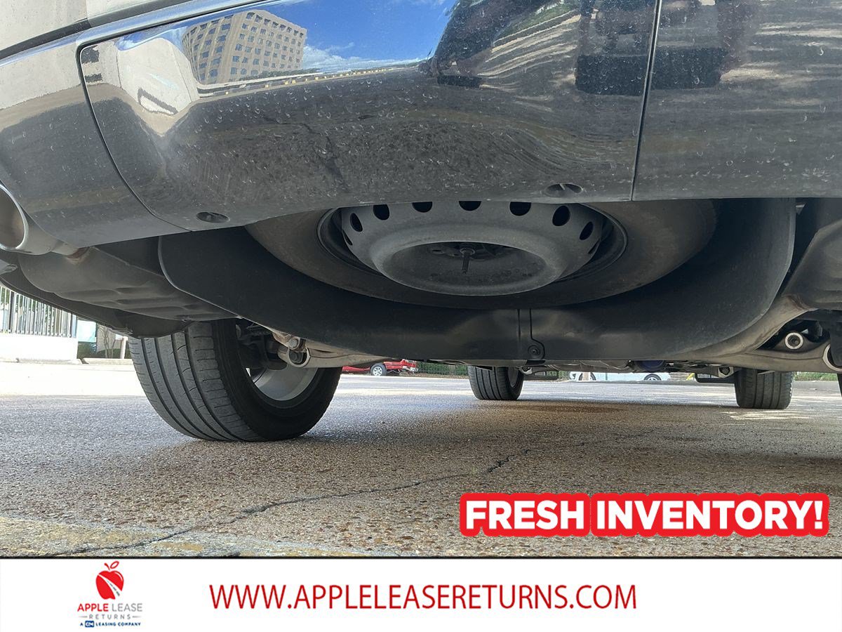 Used 2023 Dodge Durango R/T AWD/4WD image 9