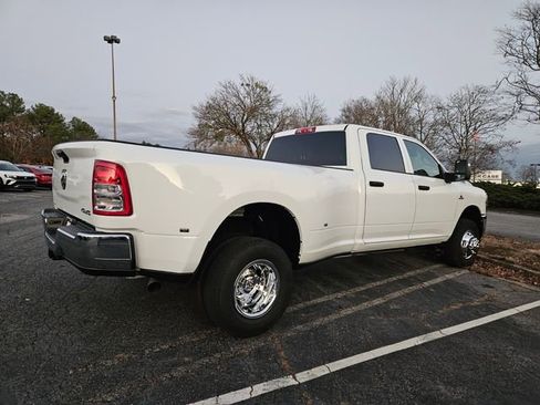 Used 2024 RAM 3500 Tradesman w/ Chrome Appearance Group image 7