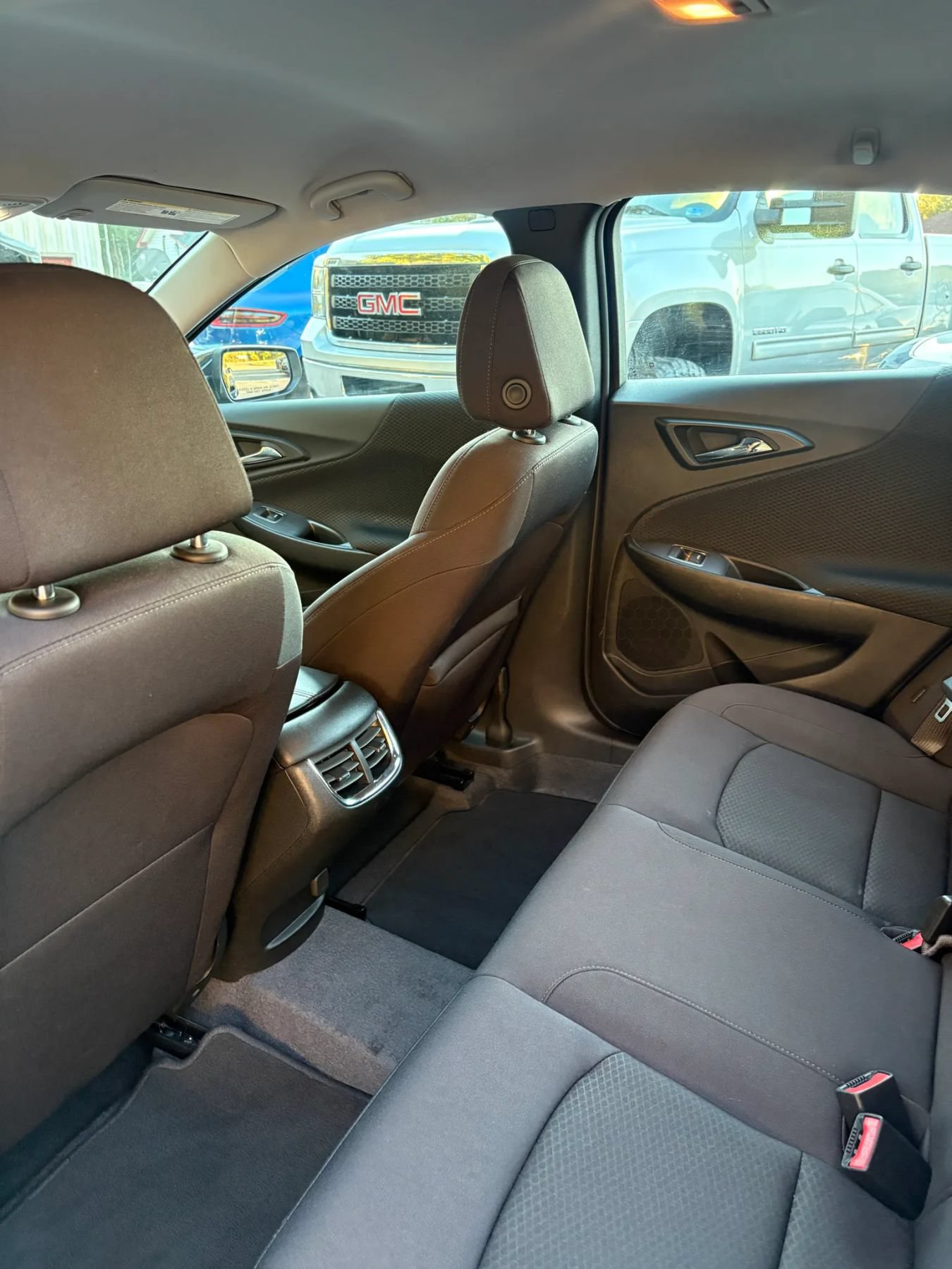 Used 2023 Chevrolet Malibu LT FWD image 34