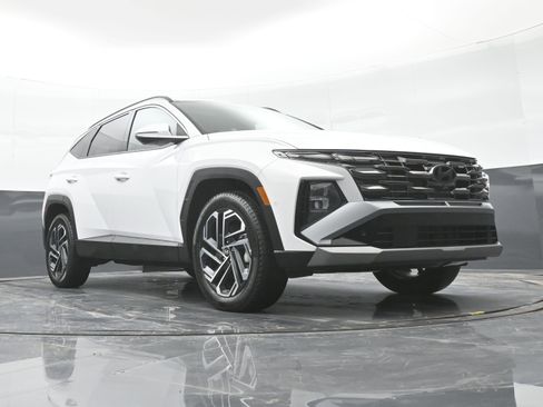 Certified 2025 Hyundai Tucson Limited image 38