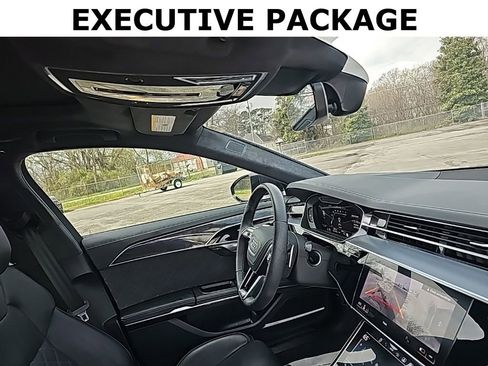 Used 2024 Audi S8 w/ S8 Comfort Plus Package image 28