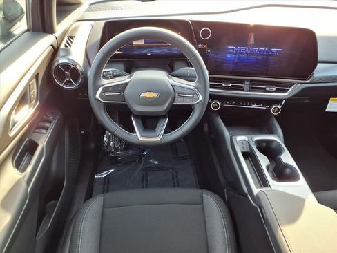 New 2026 Chevrolet Equinox EV LT FWD image 11