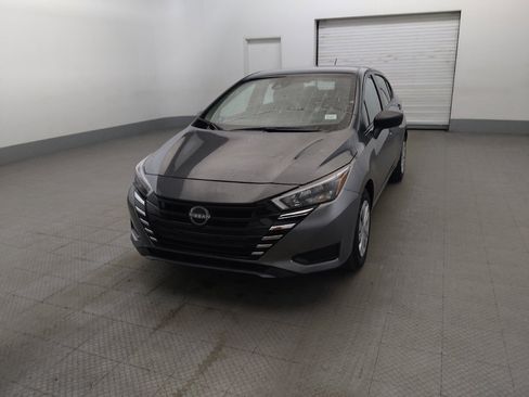 Used 2025 Nissan Versa S FWD image 15