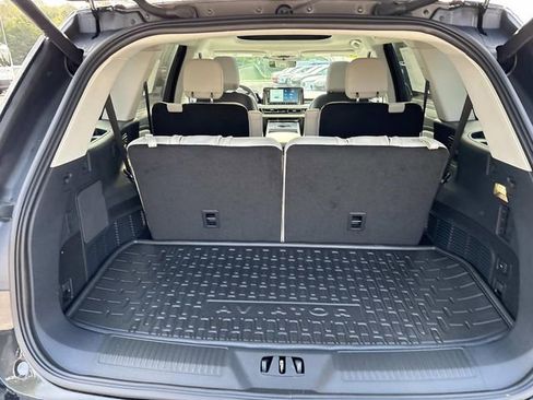 New 2025 Lincoln Aviator AWD w/ Jet Appearance Package image 13