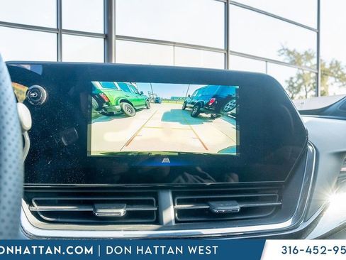 Used 2025 Chevrolet Trax RS w/ Driver Confidence Package FWD image 8
