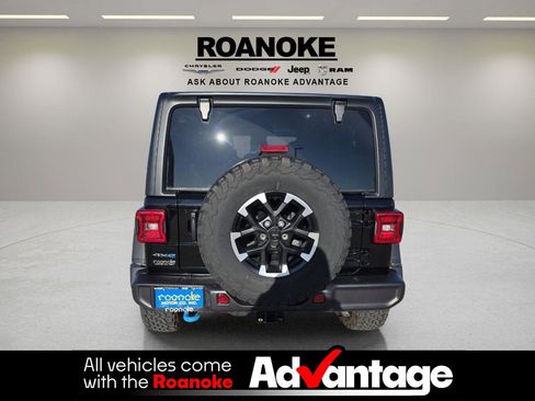 Used 2025 Jeep Wrangler Unlimited Rubicon 4xe w/ Convenience Group image 9
