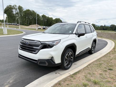 New 2026 Subaru Forester Limited AWD/4WD image 3