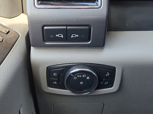 Used 2022 Ford F250 XLT w/ XLT Value Package image 16