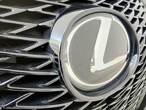 Used 2025 Lexus UX 300h FWD image 32
