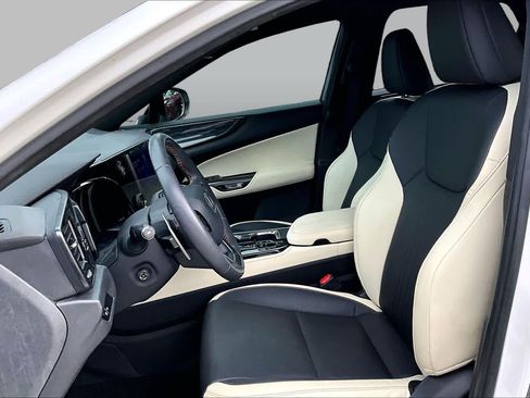 Used 2024 Lexus NX 350 AWD image 8