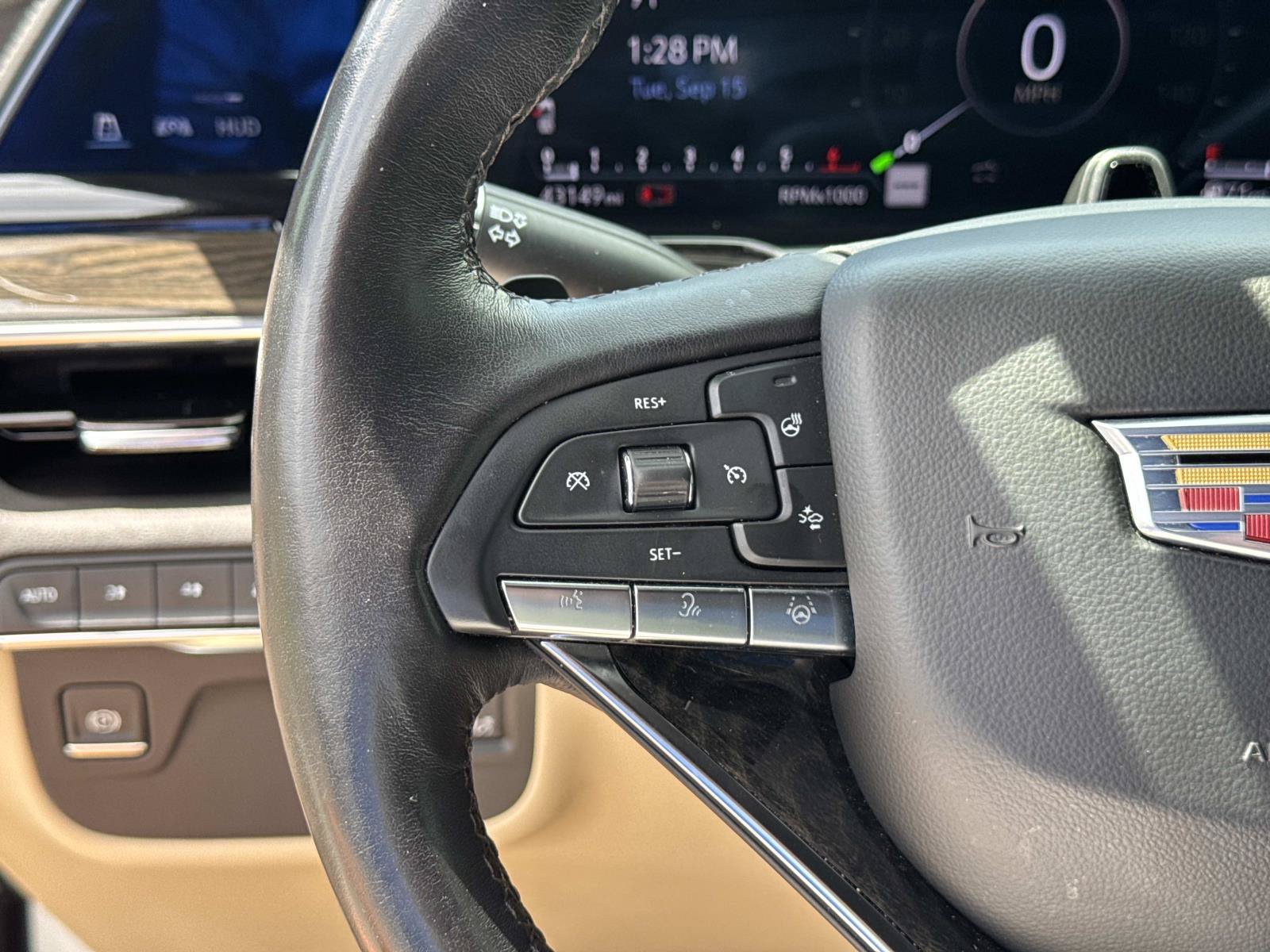 Certified 2024 Cadillac Escalade Premium Luxury AWD/4WD image 16