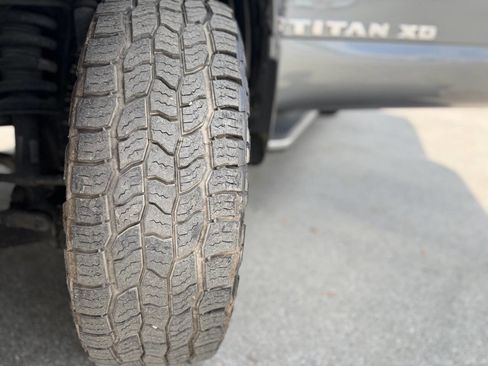 Used 2017 Nissan Titan SV image 25