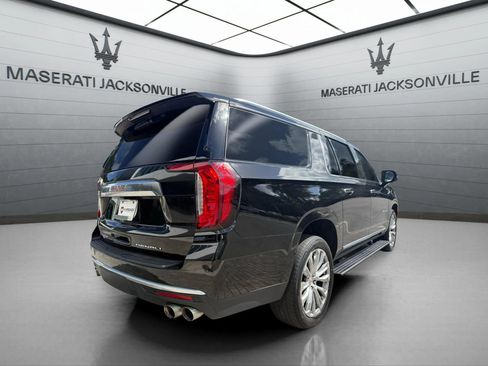Used 2023 GMC Yukon XL Denali image 12