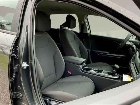 New 2026 Kia K4 FWD image 10