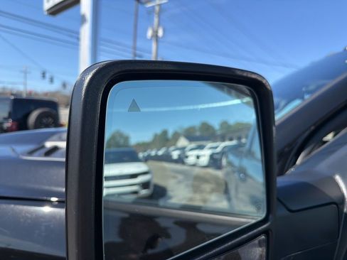 Used 2025 RAM 2500 Laramie w/ Night Edition image 19