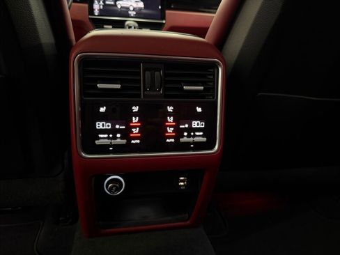 Used 2019 Porsche Cayenne image 69