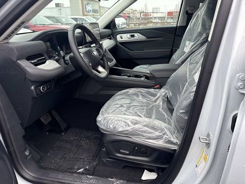 New 2026 Ford Explorer Active w/ Active Comfort Package image 9