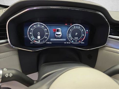 Certified 2025 Jaguar F-PACE R-Dynamic S image 20