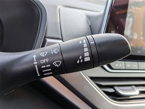 Used 2023 Nissan Altima 2.5 SR image 16