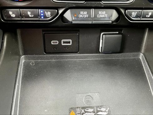 Used 2023 Chevrolet Tahoe High Country image 35