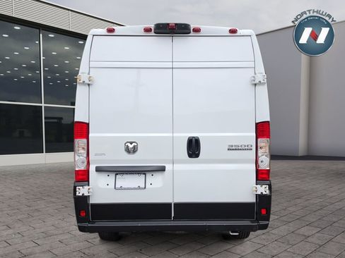 Used 2023 RAM ProMaster 3500 w/ Driver Convenience Group FWD image 4