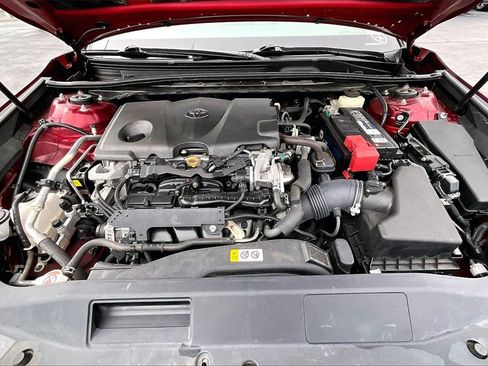 Used 2018 Toyota Camry L image 10