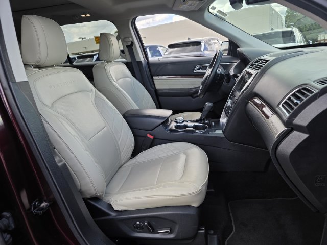 Used 2018 Ford Explorer Platinum AWD/4WD image 32