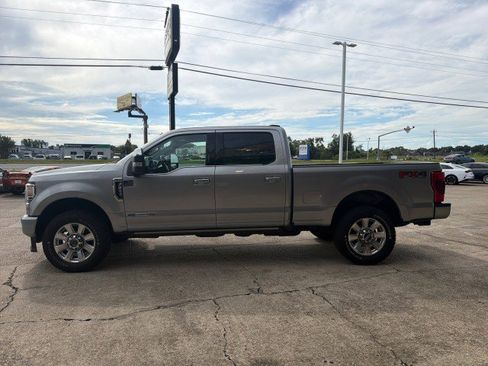 Used 2020 Ford F250 Platinum w/ FX4 Off-Road Package AWD/4WD image 8