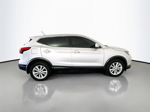 Used 2017 Nissan Rogue Sport S w/ S Appearance Package image 8