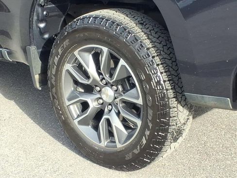 Used 2024 Chevrolet Silverado 1500 LT image 11