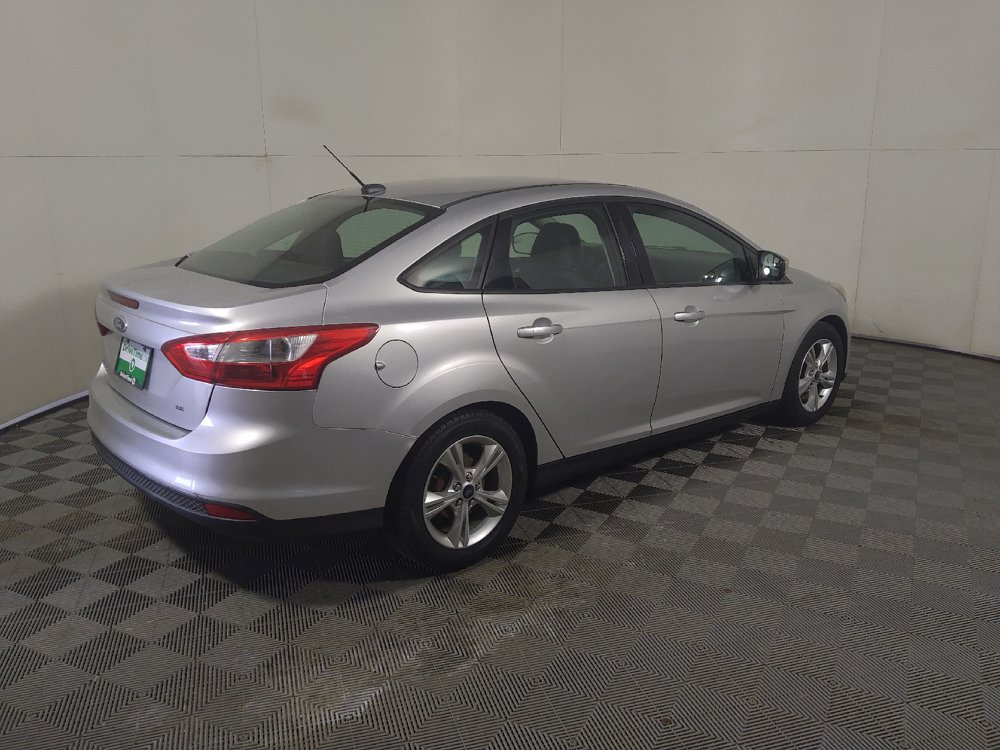 Used 2014 Ford Focus SE FWD image 10