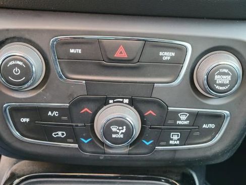 Used 2018 Jeep Compass Limited w/ Navigation Group image 28